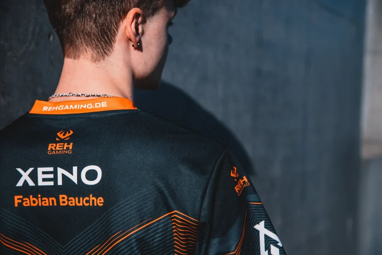 Classic REH Gaming Merch Jersey Wallpaper